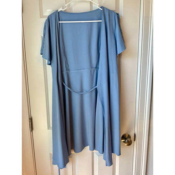Women's SHEIN Short Sleeve Blue Mini Wrap Dress - Picture 7 of 12